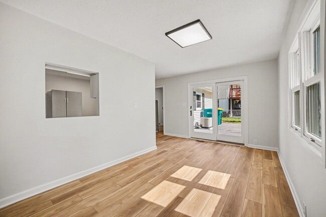 Photo - 338 Hickory Ave