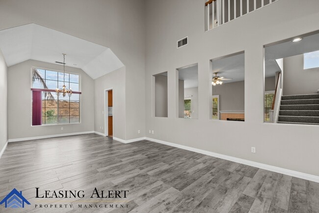 Photo - 28475 Nicholas Cir