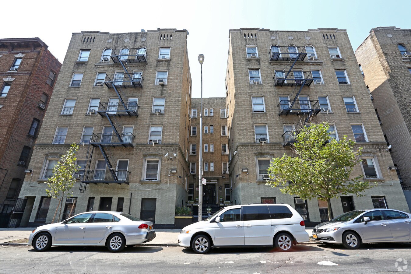 Photo - 536 Isham Street