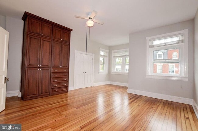 Photo - 3252 N St NW