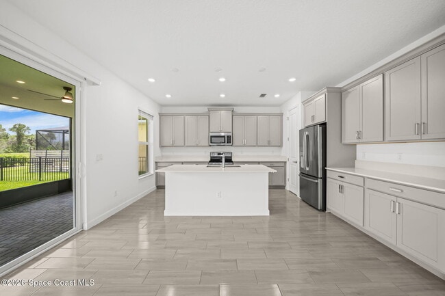 Photo - 640 Veridian Cir NW