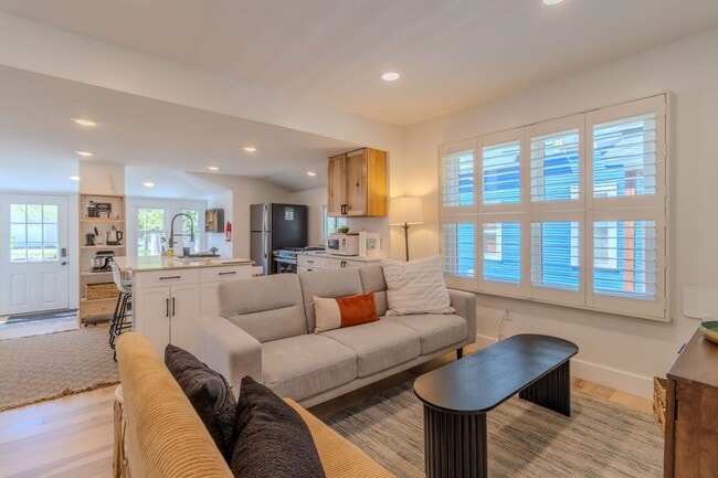 Photo - 30 Day Minimum Furnished Rental-Downtown TC!