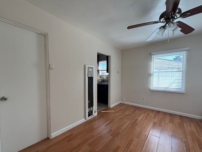 Photo - 4172-4176 CHEROKEE AVENUE Unit 4174