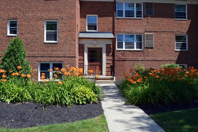 Photo - Lake View Crossing