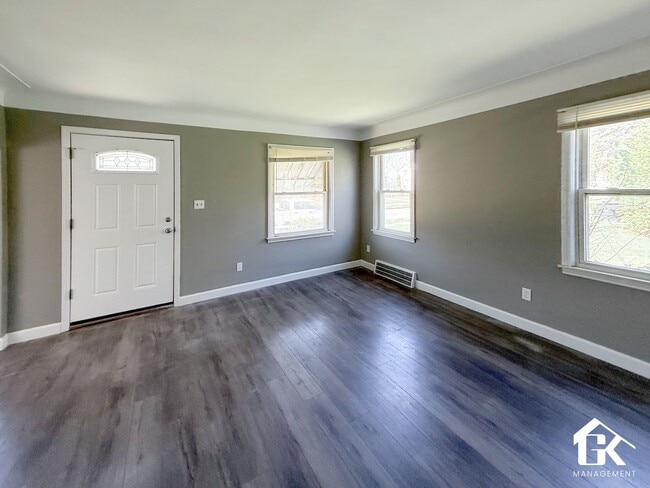 Photo - 7708 Penrod St