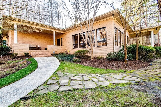 Photo - 3911 Lakeside Dr