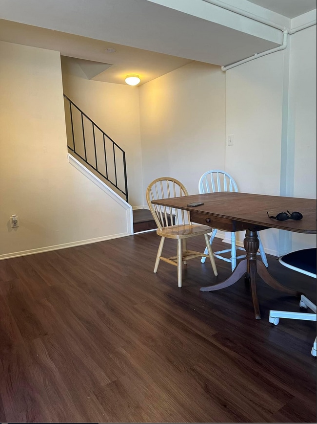 Photo - 4833 Berwyn House Rd