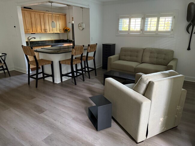 Photo - 392 S Main St Unidad 61