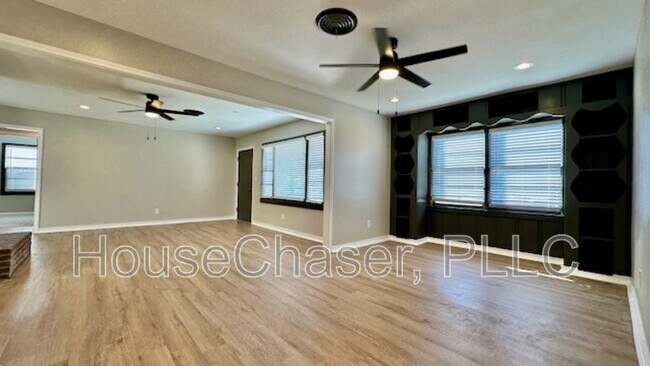 Photo - 4318 31st St