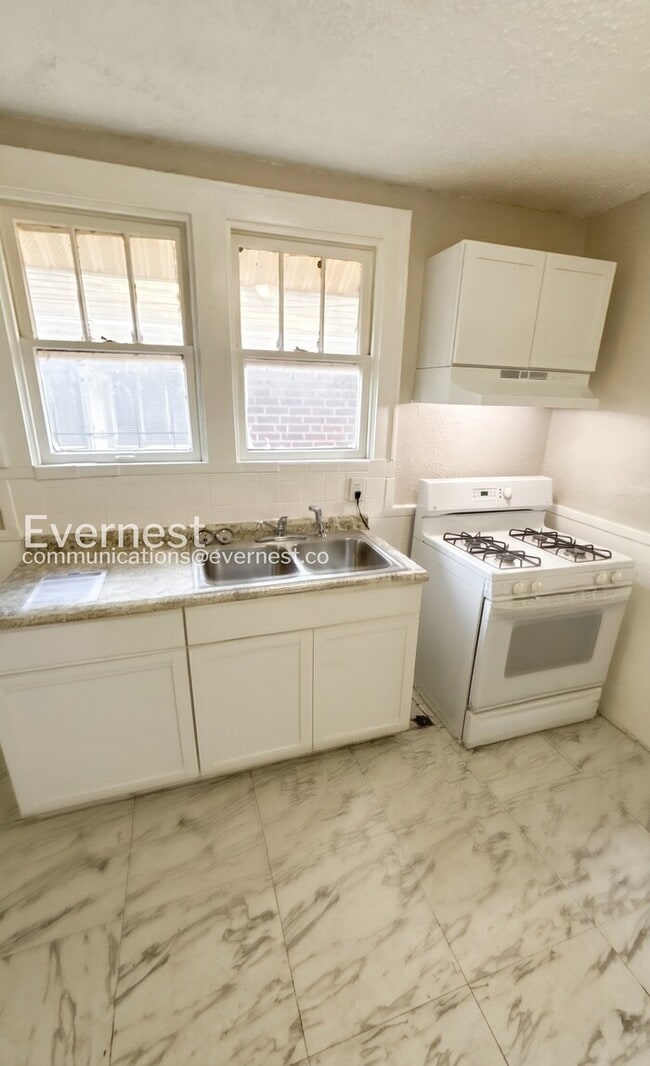 Photo - 3720 Darby St