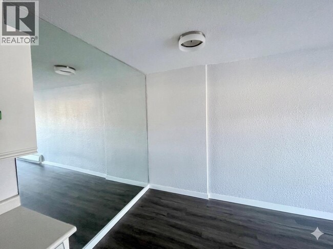 Photo - 774 Great Northern Wy Unité 409