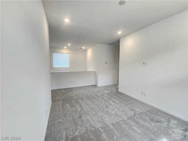 Photo - 1553 Crowned Eagle St