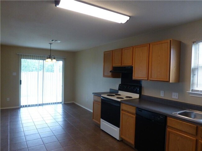 Photo - Beautiful Home on A Cul De Sac with Large Backyard