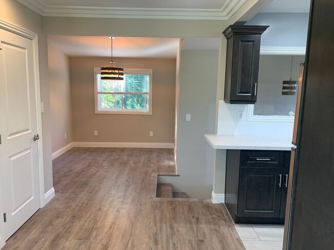 Photo - Fully Updated Spacious Studio Above Garages in Pasadena! Unit 1622