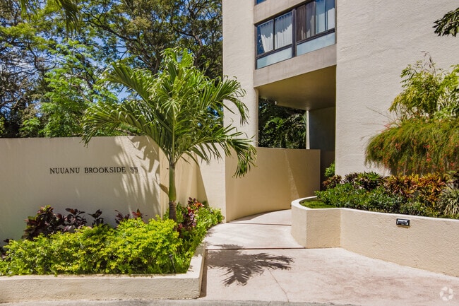 Photo - Nuuanu Brookside