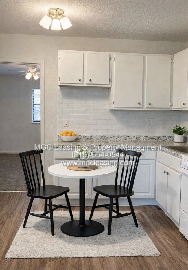 Photo - 303 SE Grand Ave Unit 303-8