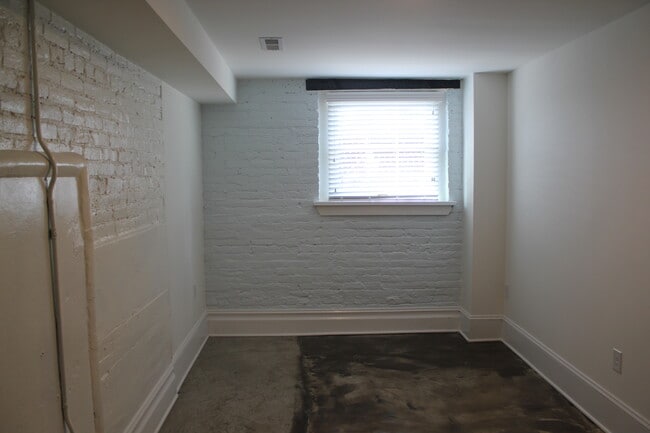 Photo - School Unit 102