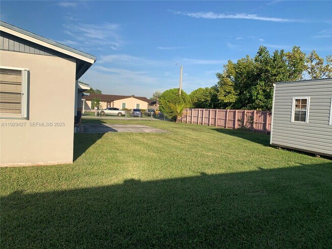 Photo - Southwest 105th Avenue, Miami, FL 33176 - 3 BR 2 BA single-family home