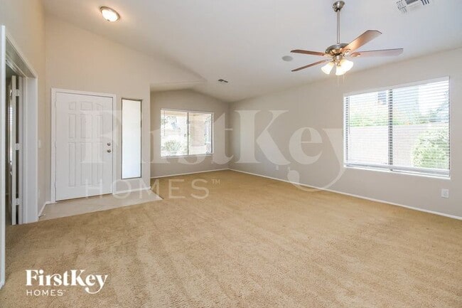 Photo - 98 E Clairidge Dr