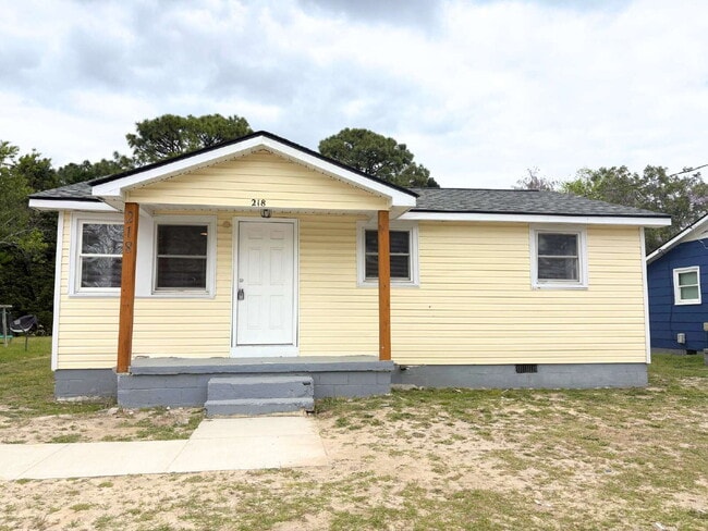 Building Photo - 218 Canady St