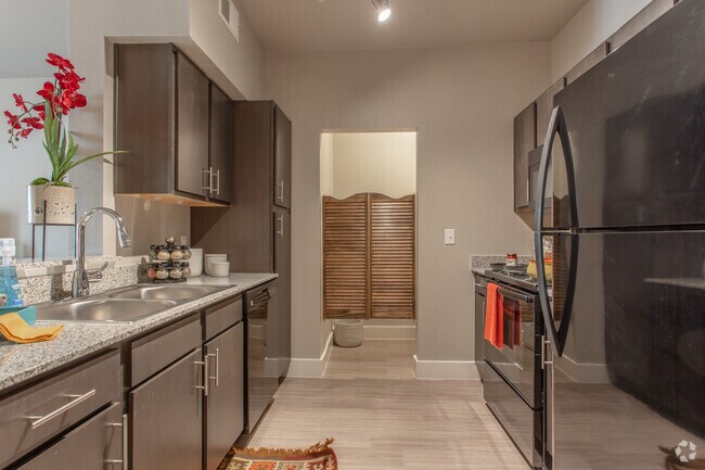 1HAB, 1BA - 687 ft² - The Lasso