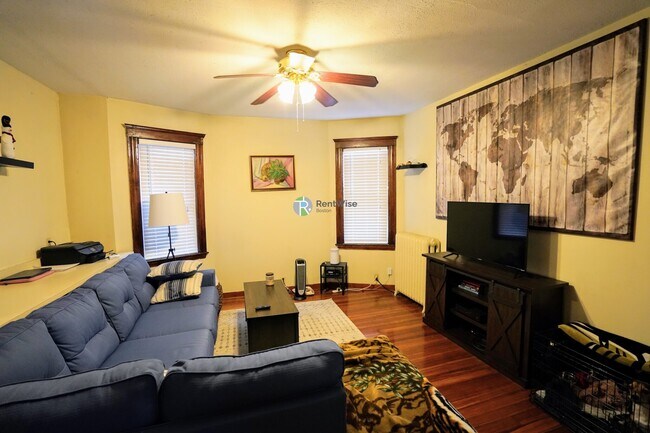 Photo - 15 Sumner St Unit 1