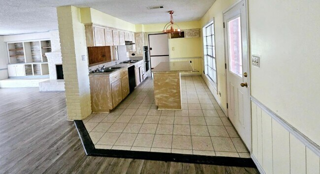 Photo - 3 Bed/2.5 Bath House - $1450
