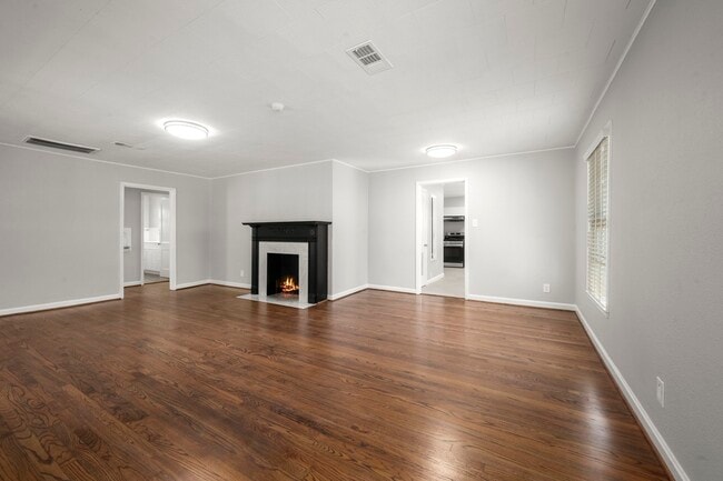 Photo - 6438 Pinehurst Dr