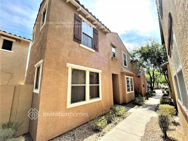 Photo - 451 S Hawes Rd