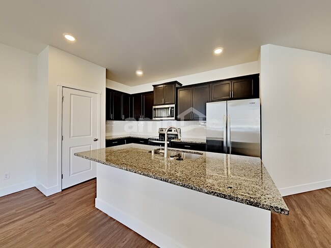 Photo - 12718 81 Ave Ct E