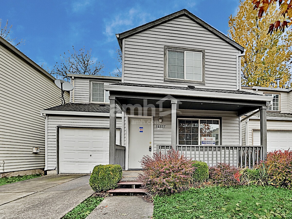 Photo - 16957 SW Cashew Way