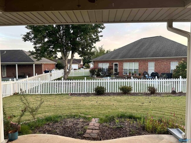 Photo - 5002 Blakemore Dr SE
