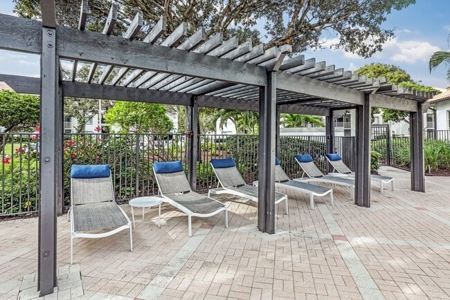 The Cove at Boynton Beach Apartments