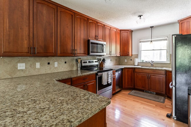Photo - 18 Windsong Pl