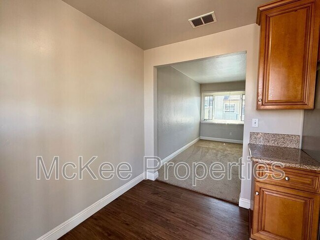 Photo - 2321 Brant St