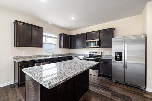Photo - One level ranch house with 4 bedroom in Raleigh