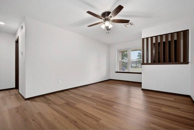 Photo - 742 W Juniper Dr