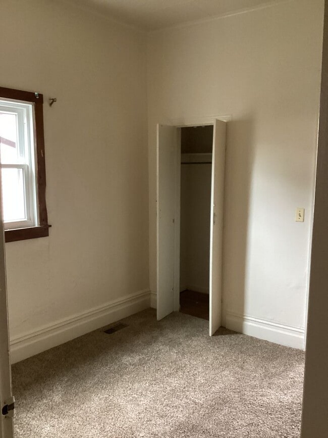 Photo - Washington - 225/227 Unit 227 - Apt. 2