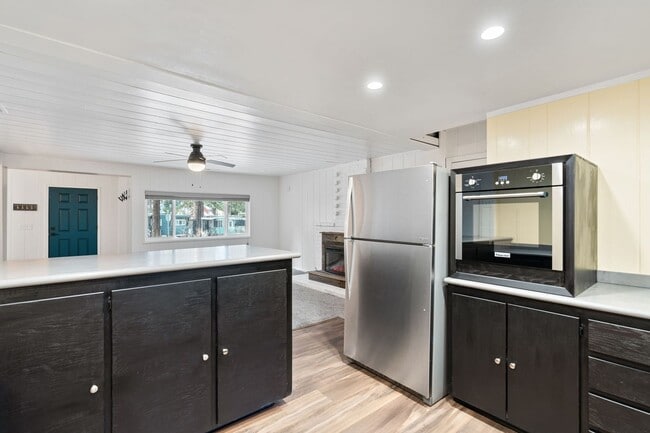 Photo - 3 bed 2 bath with private fenced yard