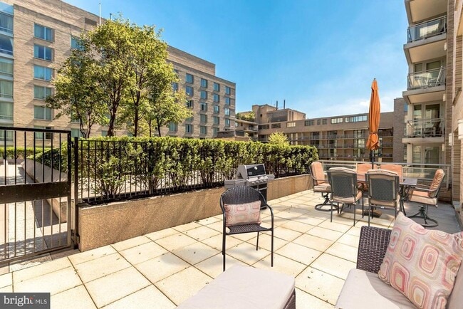 Photo - 1155 23rd St NW Unit 8L