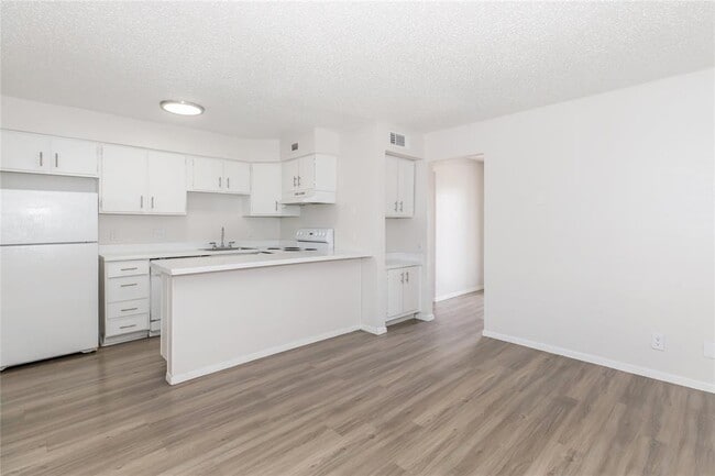 Photo - 6010 N Lamar Blvd Unit 201