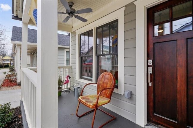 Photo - 87 Chester Ave SE