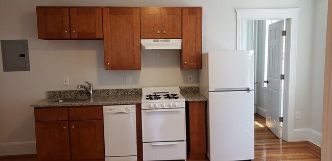 Building Photo - 1665 Commonwealth Ave Unit 2 Rental