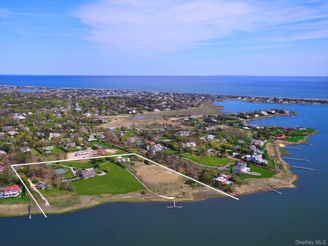 Building Photo - 4 Sandacres Rd