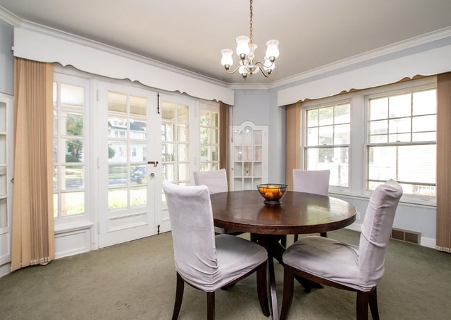 Photo - 1515 W Callender Ave