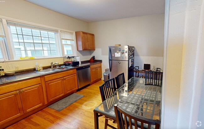 Building Photo - 23 Tufts St Unit 23 Tufts Rental