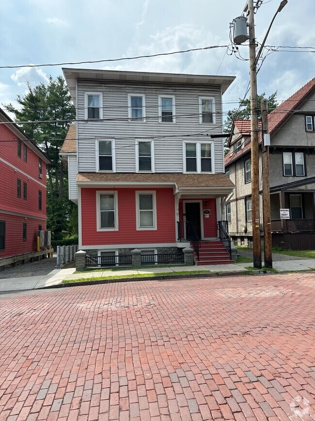 Building Photo - 408 Stewart Ave Rental