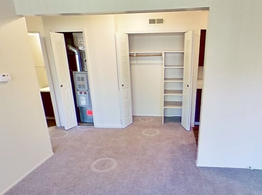Photo - Hickory Village Apartments