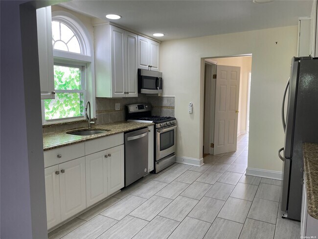 Photo - 157 Ingraham Ln