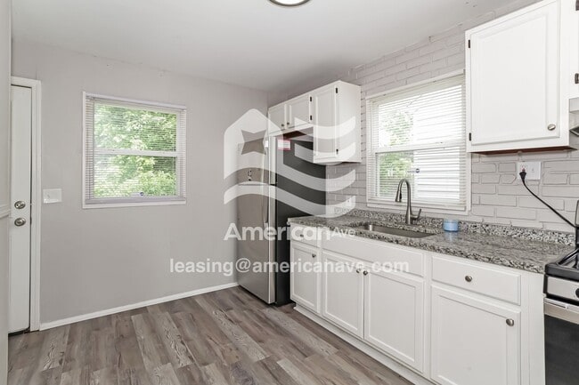 Photo - 7252 Bernard Ave